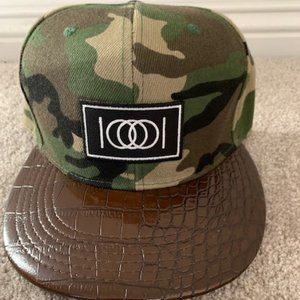 1001 Snapback Hat with Leather Gator Design Brim, Camo. RARE!